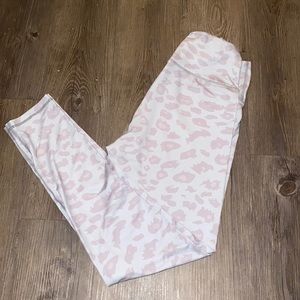 SHEIN Cheetah Yoga Pants